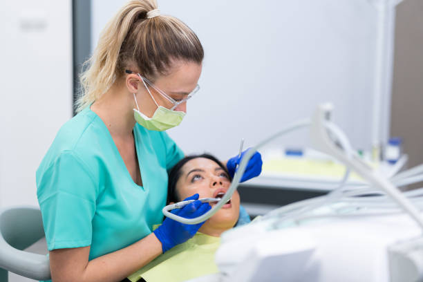 Best Weekend Emergency Dentist in Winthrop, IA